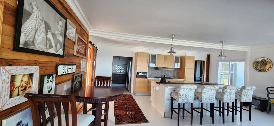 To Let 4 Bedroom Property for Rent in Glencairn Heights Western Cape